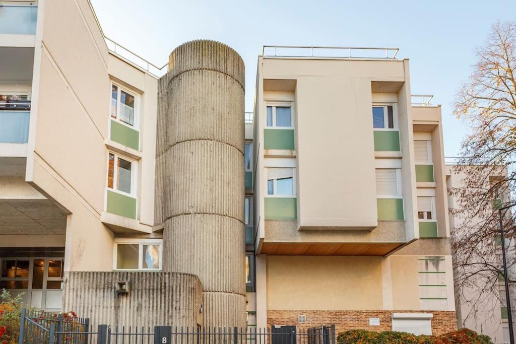 Appart Spacieux Pres De La Seine Sartrouville Exterior photo